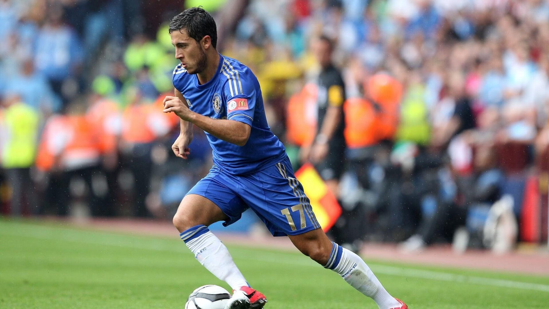 PSG中场组织混乱影响进攻节奏